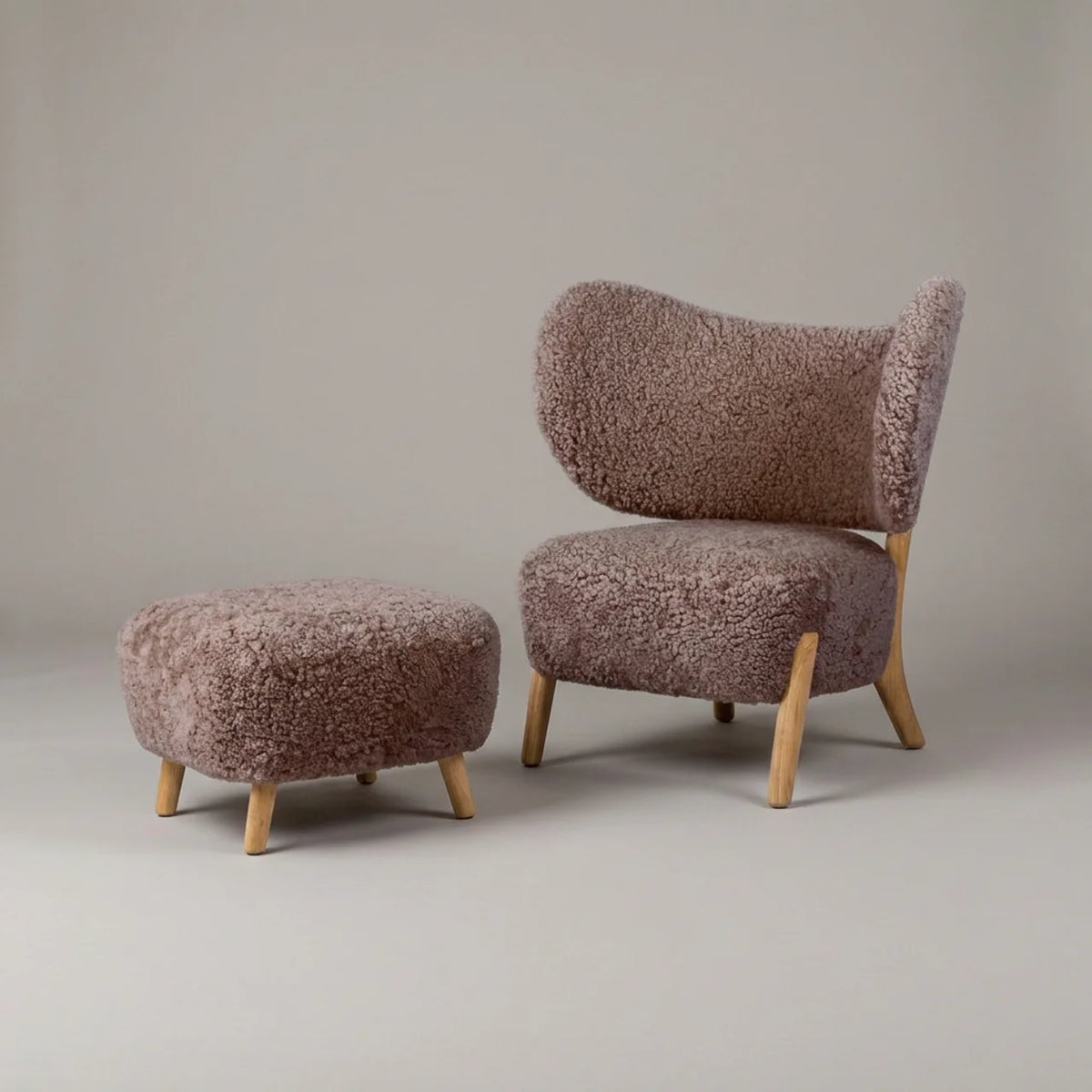 TMBO Lounge Chair with Pouf