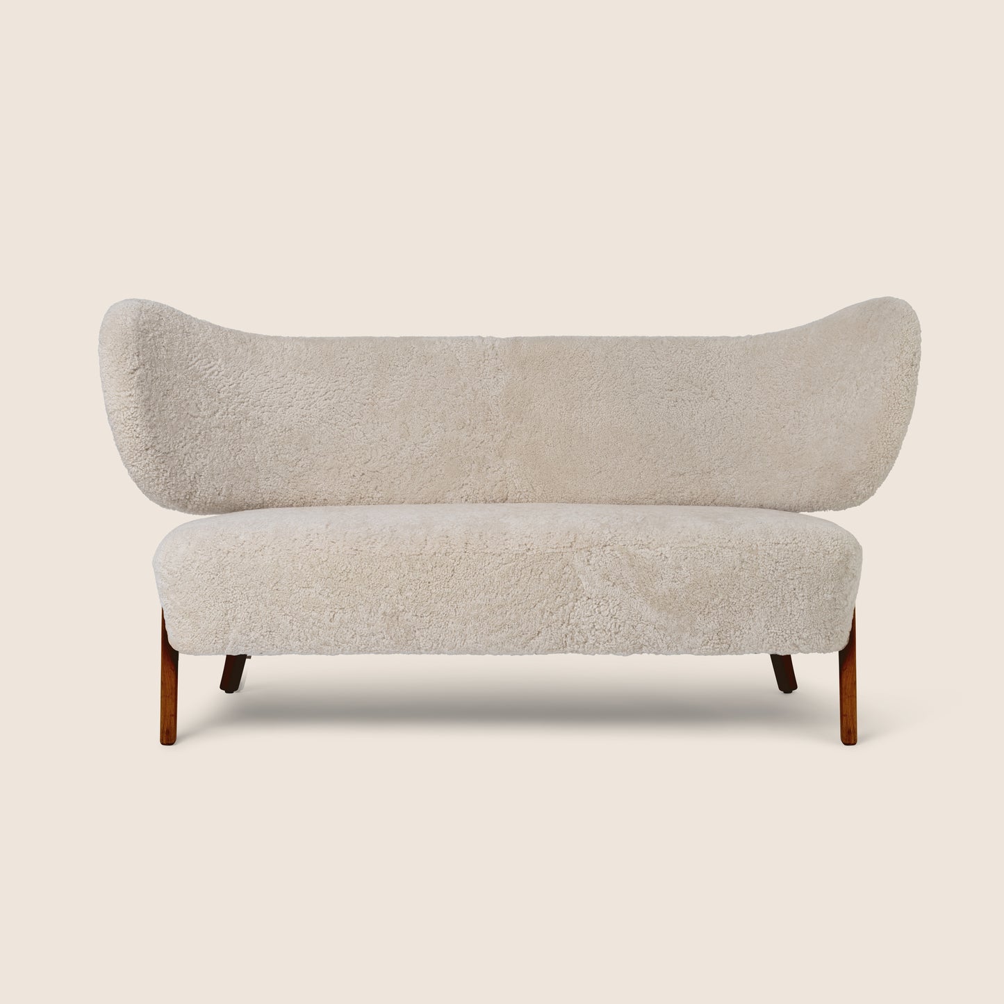 Mazo design TMBO Sofa sheepskin walnut